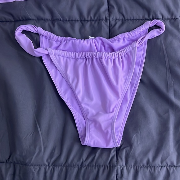 Bikini - Picture 4 of 6